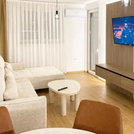 شقة Teslic City Apartment *