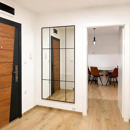شقة Teslic City Apartment